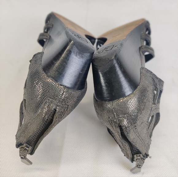 Donald J Pliner Gladiator Sandals Black Leather Low Wedge Women's Sz 8 N - Picture 8 of 13